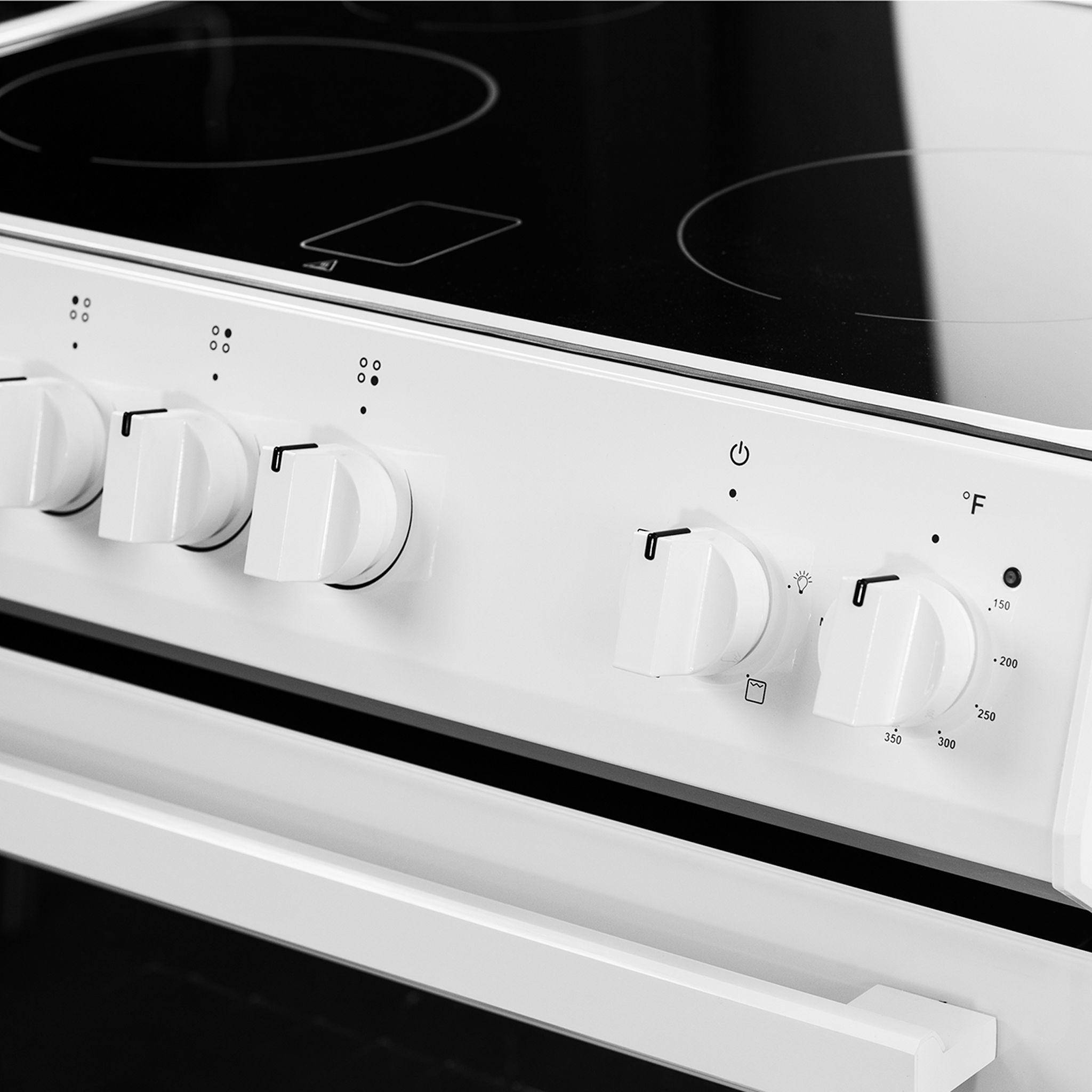 Cuisinière électrique Danby 30 (DRRM300WC) - Blanc